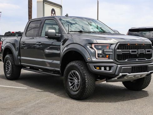 Used 2019 Ford F150 Raptor w/ Equipment Group 802A Luxury AWD/4WD image 3