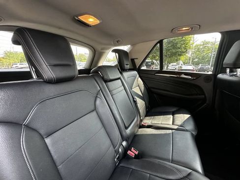 Used 2015 Mercedes-Benz ML 350 4MATIC image 38