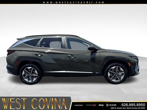 Used 2025 Hyundai Tucson SEL FWD image 12