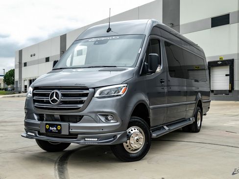 Used 2023 Mercedes-Benz Sprinter 3500 image 5