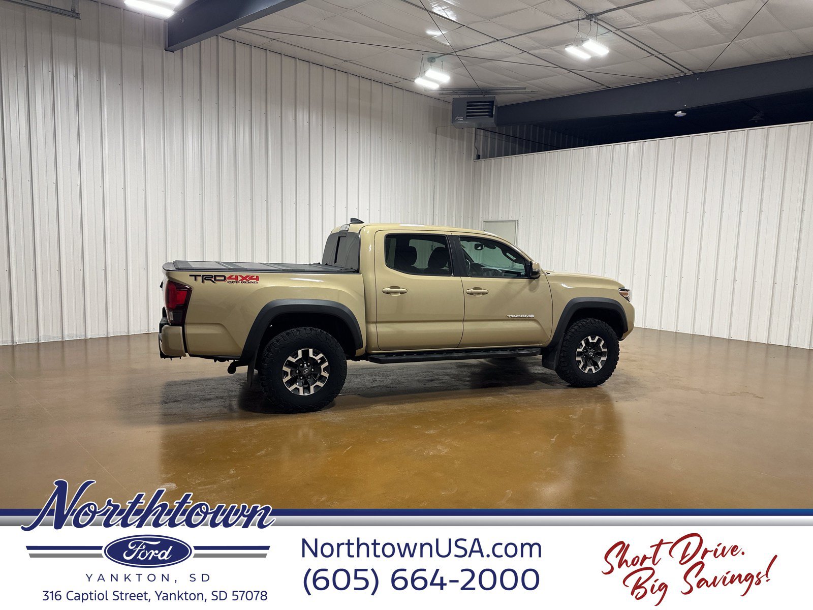 Used 2019 Toyota Tacoma TRD Off-Road AWD/4WD image 7