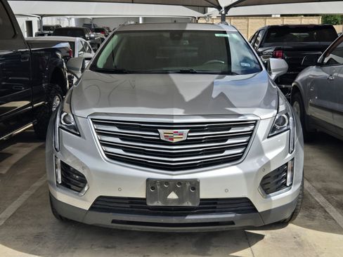 Used 2019 Cadillac XT5 Luxury FWD image 2