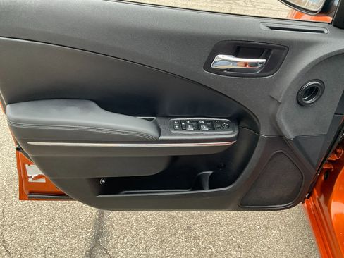 Used 2011 Dodge Charger SE image 32