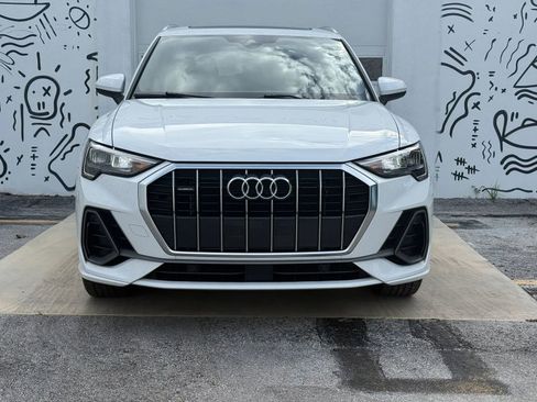 Used 2021 Audi Q3 2.0T Premium w/ Convenience Package AWD/4WD image 2