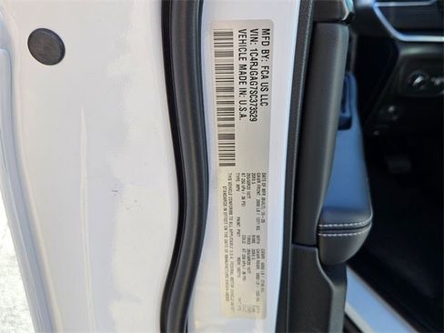 New 2025 Jeep Grand Cherokee Altitude image 16