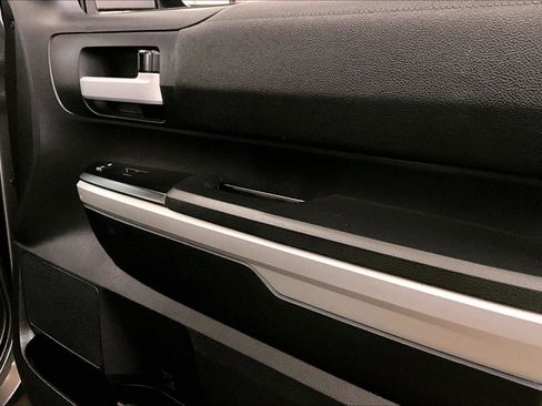 Used 2016 Toyota Tundra SR5 image 24
