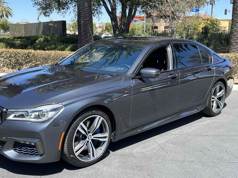 Used 2018 BMW 750i RWD image 53