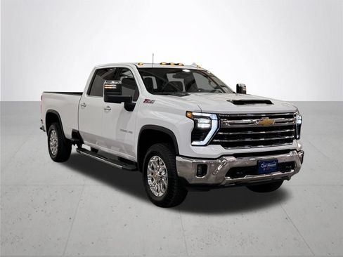 Used 2024 Chevrolet Silverado 3500 LTZ w/ LTZ Plus Package AWD/4WD image 9