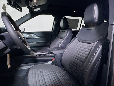 New 2026 Ford Explorer ST-Line w/ ST-Line Street Pack image 8