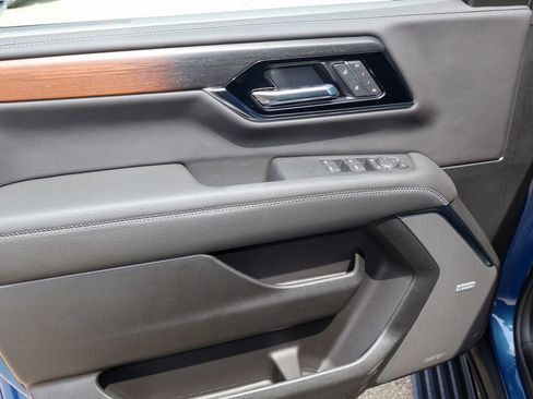 New 2026 GMC Yukon Denali AWD/4WD image 12