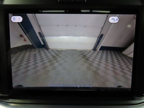 Used 2025 Ford F350 Platinum w/ Platinum Plus Package image 23