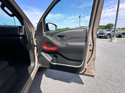 Used 2024 Nissan Frontier PRO-4X w/ Off-Road Protection Package AWD/4WD image 15