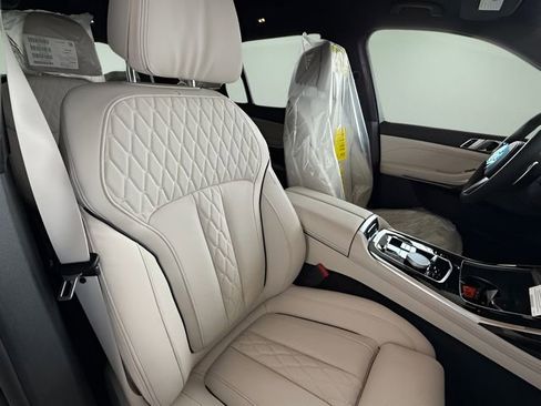 Used 2026 BMW X7 xDrive40i w/ M Sport Package image 29