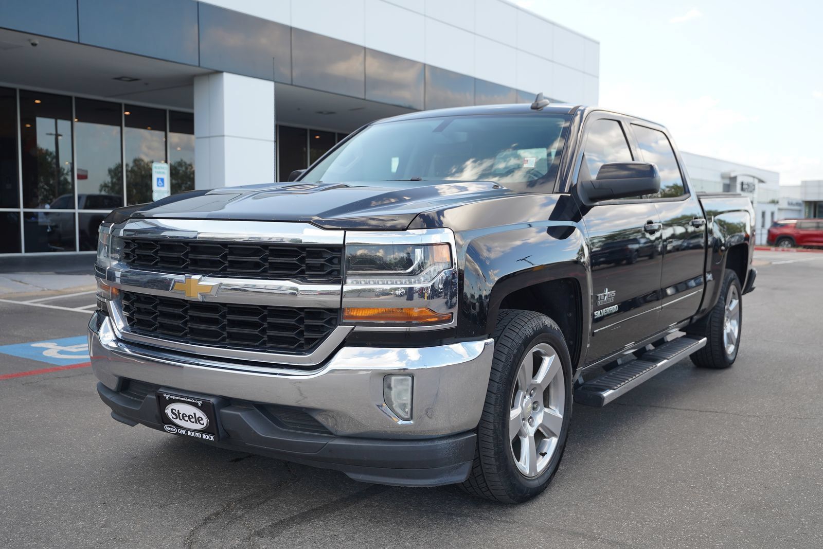 Used 2018 Chevrolet Silverado 1500 LT w/ Texas Edition RWD image 1
