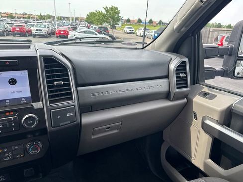 Used 2022 Ford F250 XLT AWD/4WD image 24