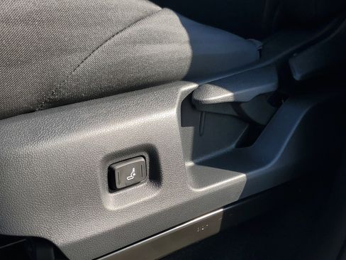 New 2026 Toyota Tacoma SR5 image 11