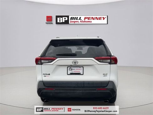 Used 2019 Toyota RAV4 XLE image 4