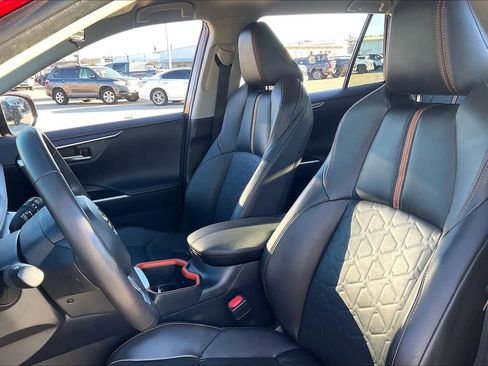 Used 2024 Toyota RAV4 Adventure image 7