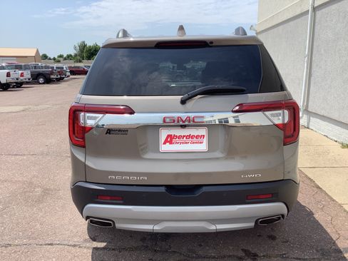 Used 2023 GMC Acadia SLT AWD/4WD image 6
