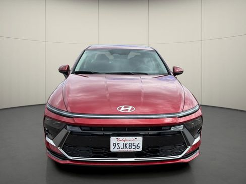 Used 2025 Hyundai Sonata SEL FWD image 2