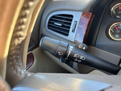 Used 2014 Chevrolet Silverado 2500 LTZ w/ LTZ Plus Package image 17