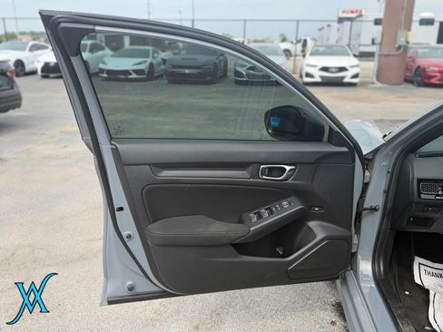 Used 2025 Honda Civic Sport image 11