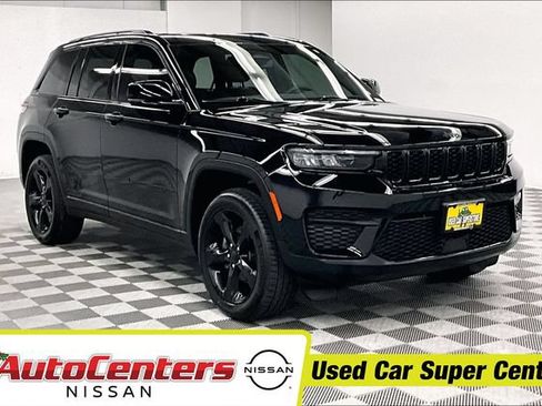 Used 2024 Jeep Grand Cherokee Altitude AWD/4WD image 1