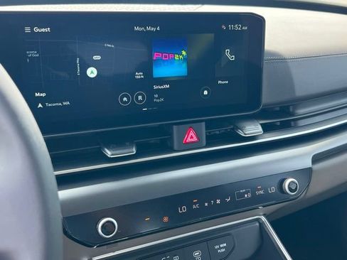 New 2026 Kia Carnival FWD image 19