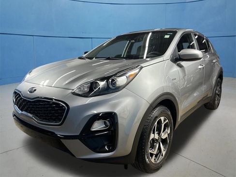 Used 2022 Kia Sportage LX image 5