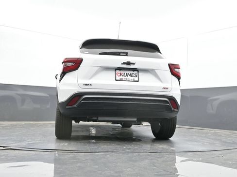 Used 2025 Chevrolet Trax RS w/ Driver Confidence Package FWD image 50