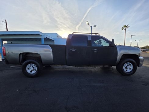Used 2008 Chevrolet Silverado 2500 W/T AWD/4WD image 2