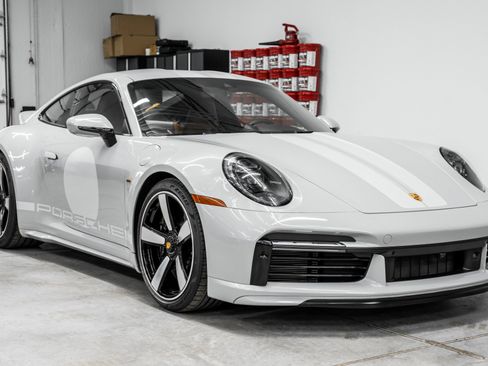 Used 2023 Porsche 911 Sport Classic image 3