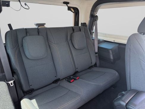 Certified 2025 Jeep Wrangler Sport AWD/4WD image 18