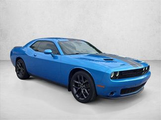 Used 2019 Dodge Challenger SXT w/ Blacktop Package RWD video 3