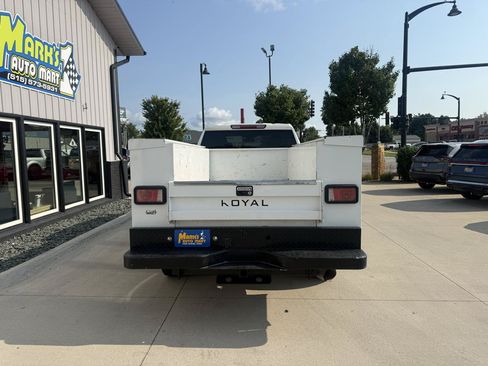 Used 2024 Chevrolet Silverado 2500 LT w/ Convenience Package AWD/4WD image 5