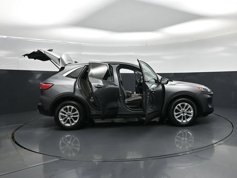 Used 2022 Ford Escape SE FWD image 4