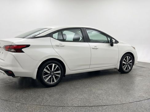 Used 2025 Nissan Versa SV FWD image 9
