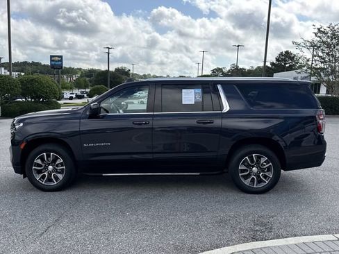 Used 2023 Chevrolet Suburban LT RWD image 10