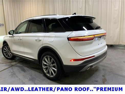 Used 2022 Lincoln Corsair AWD w/ Premium Package image 5