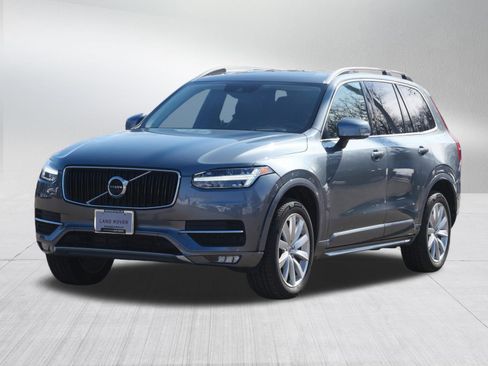 Used 2018 Volvo XC90 T5 Momentum w/ Convenience Package image 1