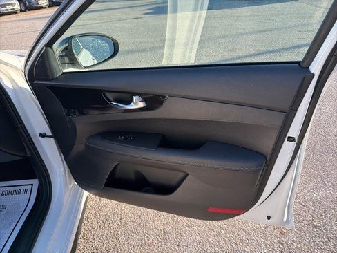 Used 2023 Kia Forte GT-Line FWD image 17