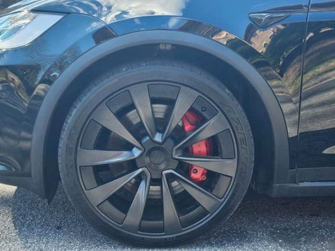 Used 2023 Tesla Model X Plaid image 18