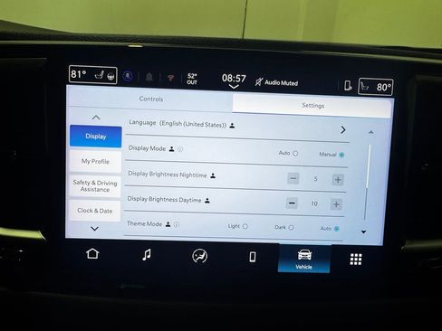 Used 2025 Chrysler Pacifica Select FWD image 32