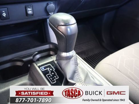Used 2017 Toyota Tacoma TRD Sport w/ Tow Package (A/T) AWD/4WD image 28