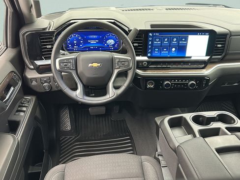 Used 2024 Chevrolet Silverado 1500 LT AWD/4WD image 12