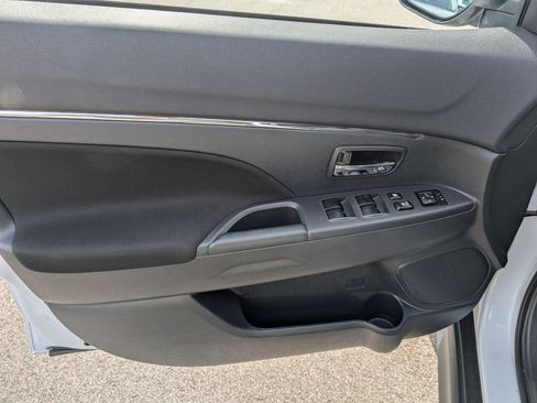 Used 2024 Mitsubishi Outlander Sport ES image 15