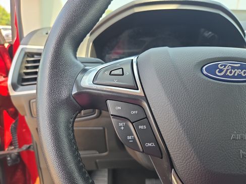 Used 2024 Ford Edge SEL AWD/4WD image 11