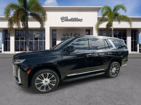 Used 2022 Cadillac Escalade Premium Luxury w/ LPO, Illumination Package RWD image 7