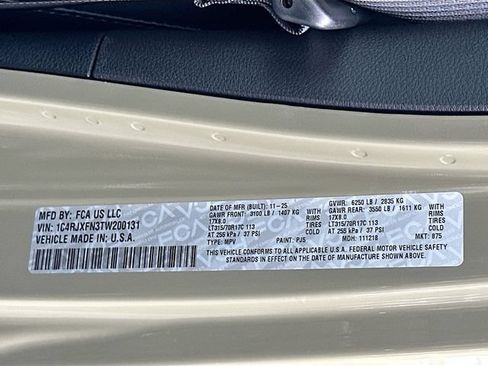 New 2026 Jeep Wrangler Unlimited Rubicon w/ Xtreme 35 Tire Package AWD/4WD image 21