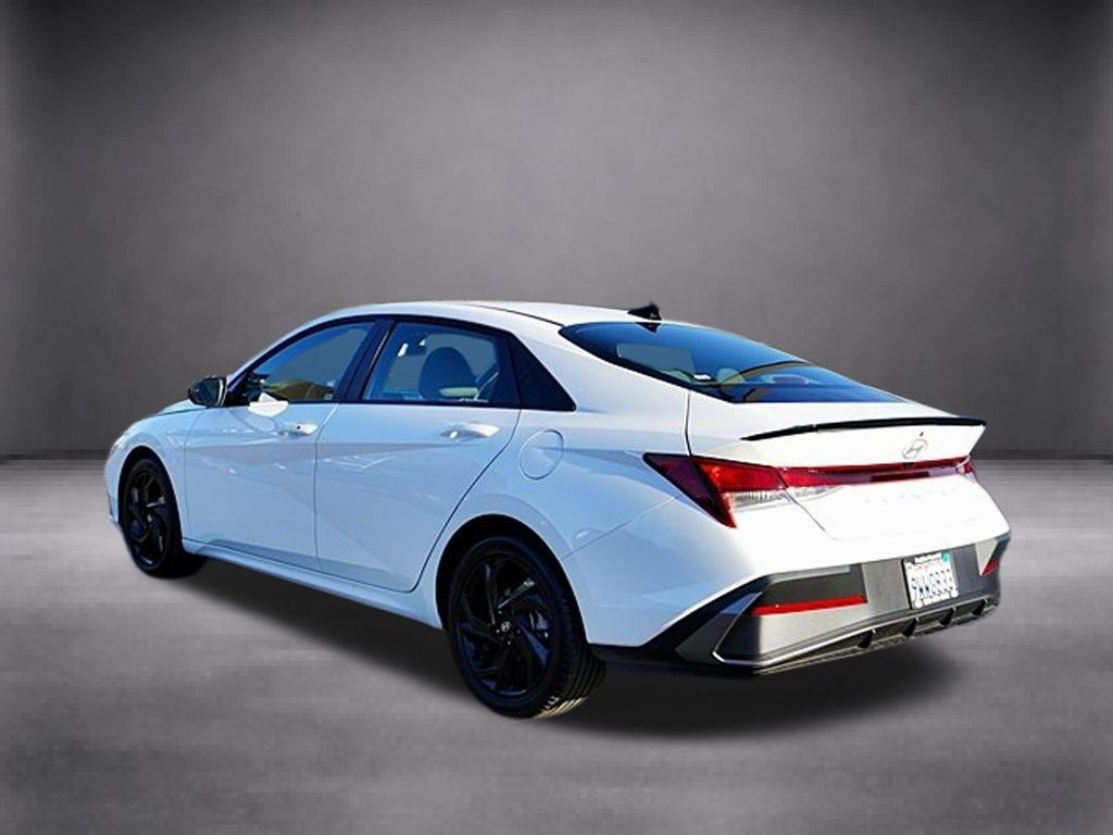 Certified 2026 Hyundai Elantra Sport FWD image 7